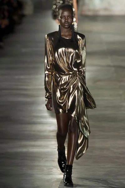 Look 13